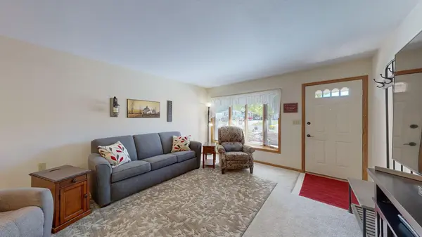 527 1st AVE SE, Stewartville, MN 55976