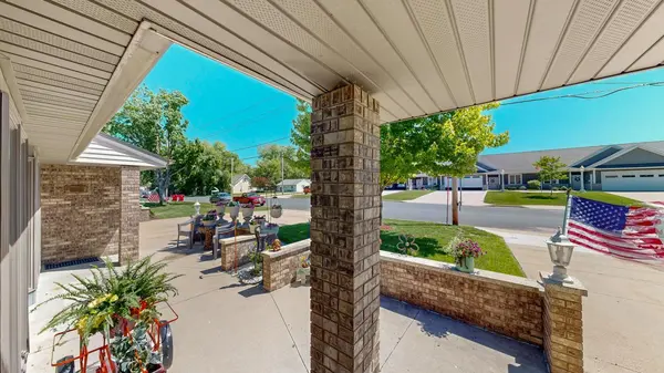 527 1st AVE SE, Stewartville, MN 55976