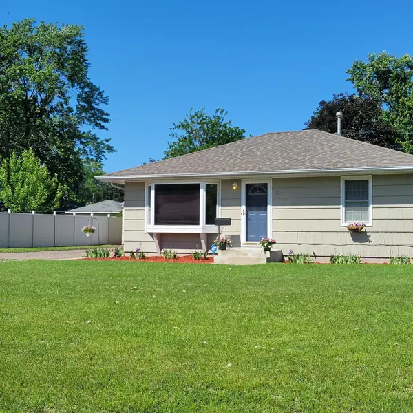 6221 Bryant AVE N, Brooklyn Center, MN 55430