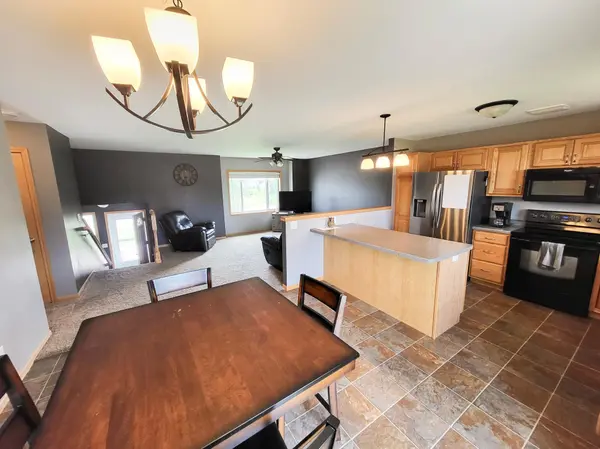 4416 114th ST, Lake Hallie, WI 54729
