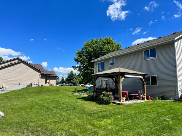 103 Roberts CT, Buffalo, MN 55313