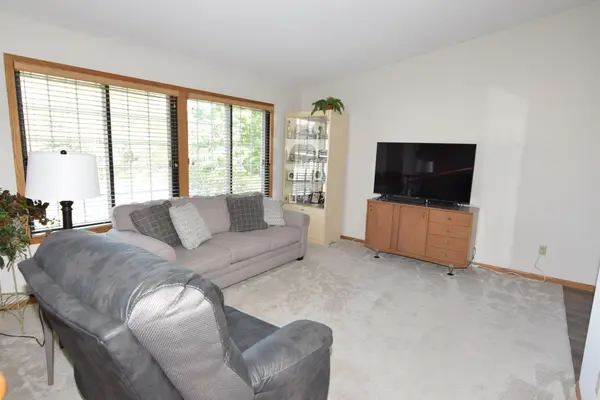 7991 147th ST W, Apple Valley, MN 55124