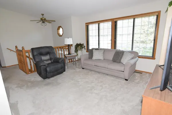 7991 147th ST W, Apple Valley, MN 55124
