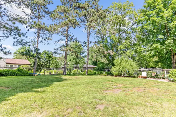 14606 County Road 6, Plymouth, MN 55447
