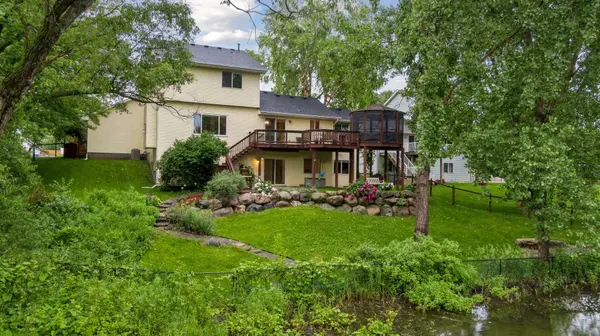 15777 Cardinal CIR, Rosemount, MN 55068