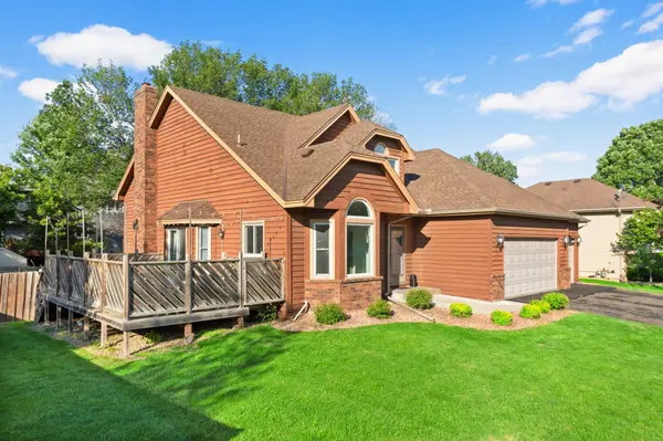 11930 60th PL N, Plymouth, MN 55442