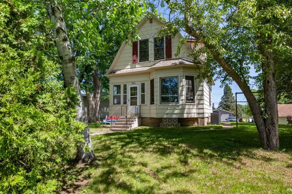 204 Dudley AVE, Coleraine, MN 55722