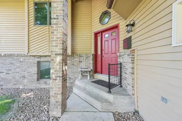 767 2nd AVE NW, New Brighton, MN 55112