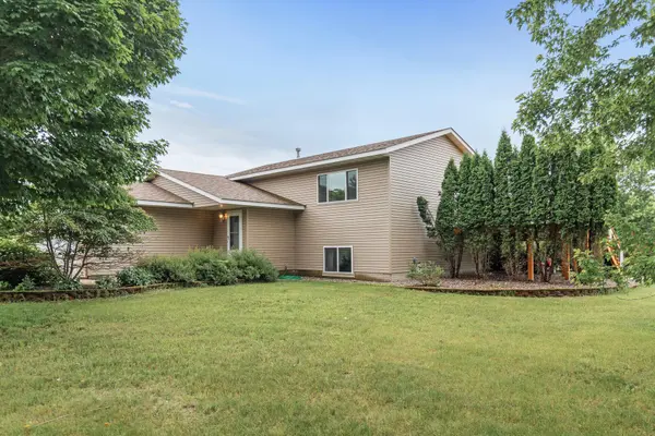 9739 302nd AVE NW,  Princeton,  MN 55371