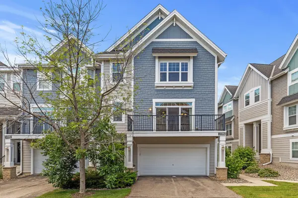 15594 Early Bird CIR #1701, Apple Valley, MN 55124
