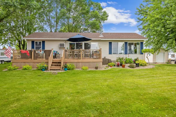 3832 Norris AVE NW, Annandale, MN 55302