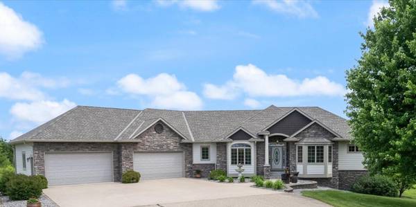 8426 136th AVE NE, Columbus, MN 55025