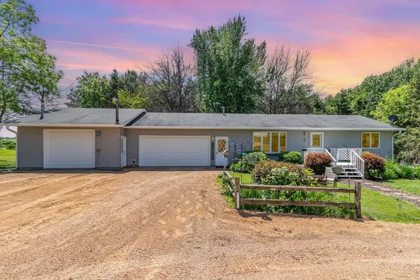 11841 W 250th ST, Belle Plaine, MN 56011