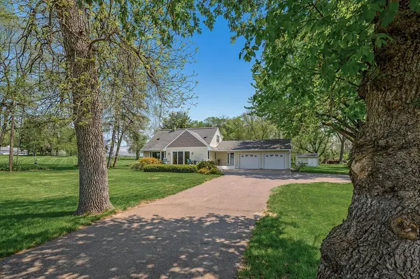 2575 Lake Elmo AVE N, Lake Elmo, MN 55042