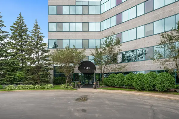 5601 Smetana DR #313, Minnetonka, MN 55343