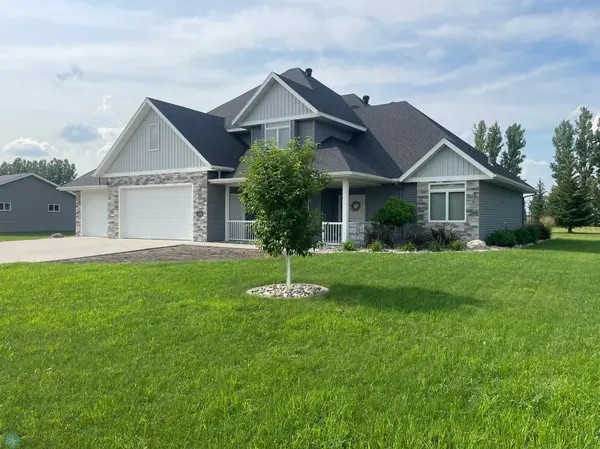 208 River Bend TRL,  Breckenridge,  MN 56520