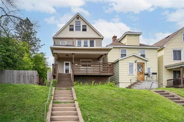 511 E 7th ST, Duluth, MN 55805
