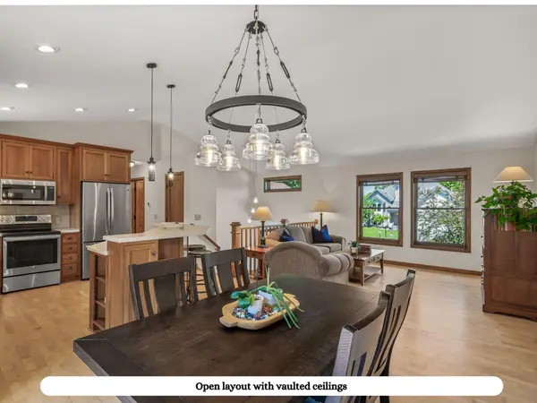 8678 Chanhassen Hills DR N, Chanhassen, MN 55317