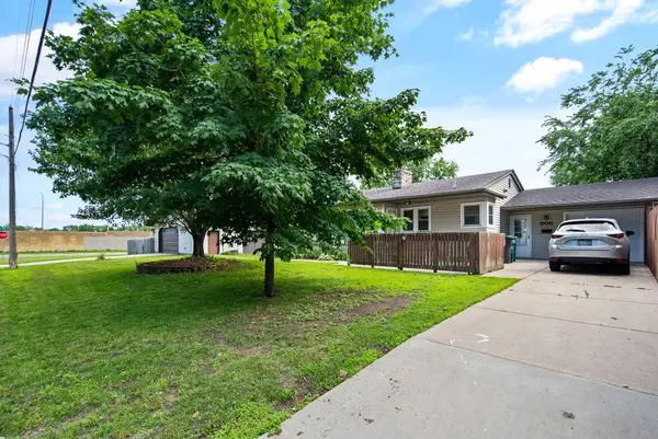 505 61st AVE N, Brooklyn Center, MN 55430