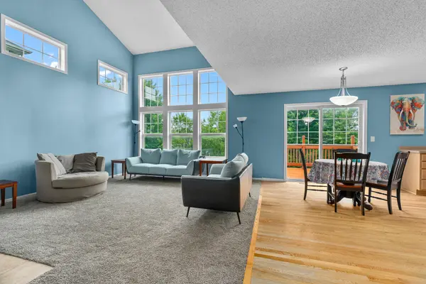11207 Dogwood RD, Woodbury, MN 55129
