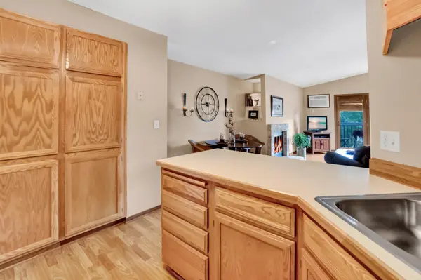 7632 157th ST W #306, Apple Valley, MN 55124