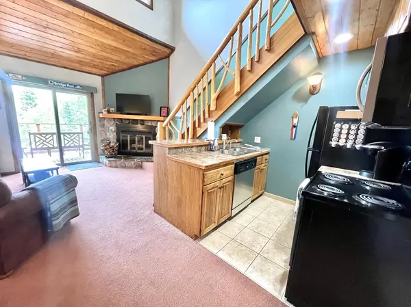 113 Bridge Run LN #A, Lutsen Twp, MN 55615