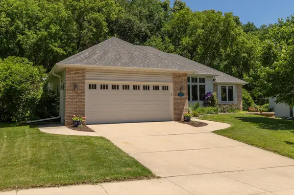 1957 Fox Valley DR SW, Rochester, MN 55902