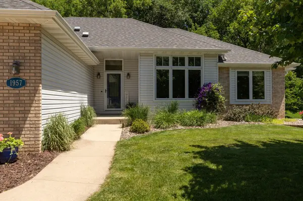1957 Fox Valley DR SW, Rochester, MN 55902