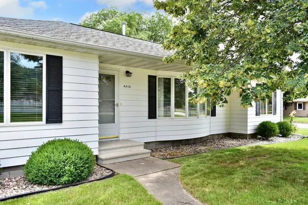 4510 W 8th ST, Goodview, MN 55987