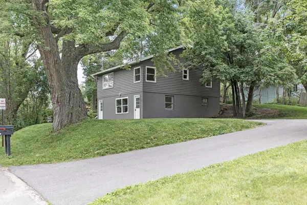 4605 Pine ST, Medina, MN 55359