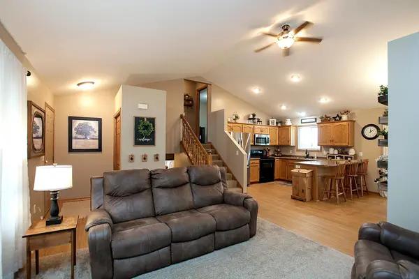 525 Minnesota ST NW, Hutchinson, MN 55350