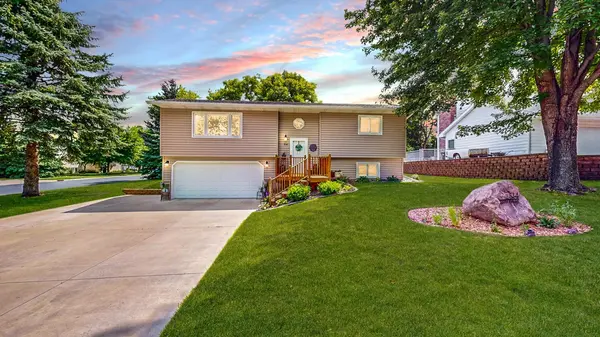 514 10th AVE NE, Stewartville, MN 55976
