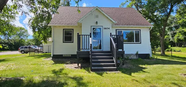 1604 S Cascade ST, Fergus Falls, MN 56537