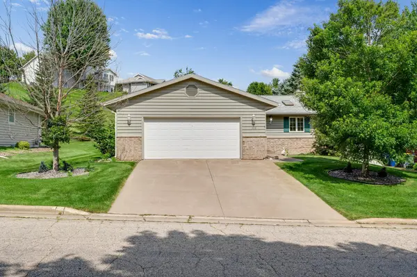 308 Regent DR, La Crescent, MN 55947