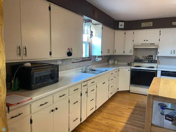 9434 144TH AVE SE, Cayuga, ND 58013