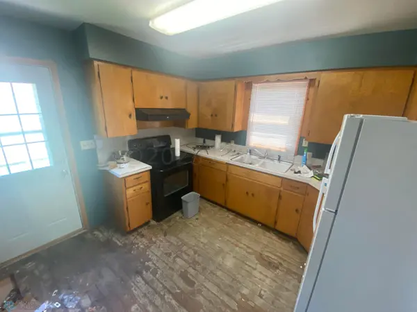 104 W 2ND AVE, Ada, MN 56510
