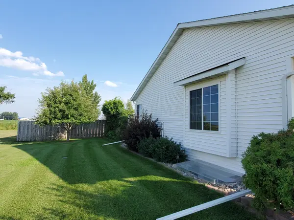 401 LIBERTY LN, Horace, ND 58047