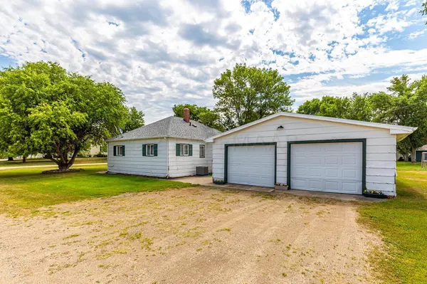 201 BLAINE ST S, Colfax, ND 58018