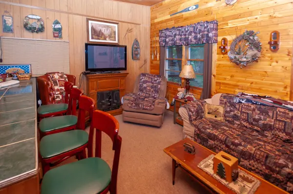 114 HAINES DR, Binford, ND 58416