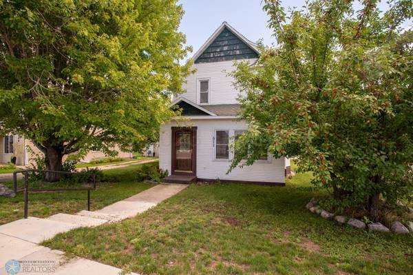 511 LAKE ST S, Frazee, MN 56544