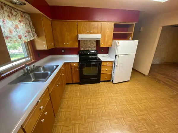 110 S 4TH ST W, Ada, MN 56510
