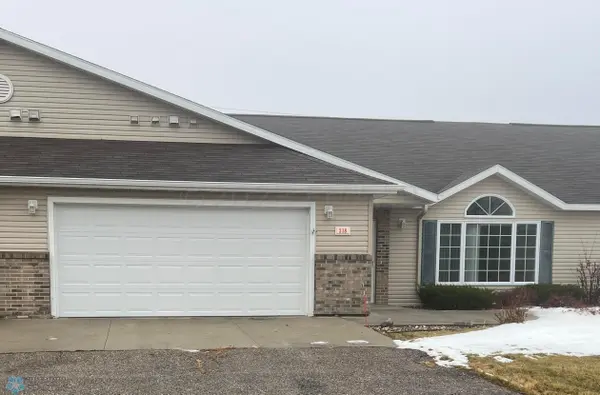 318 30TH ST N, Moorhead, MN 56560