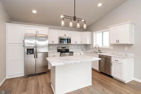 7799 CUB CREEK WAY, Horace, ND 58047