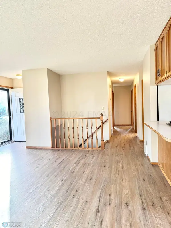 441 CEDAR LN, Moorhead, MN 56560
