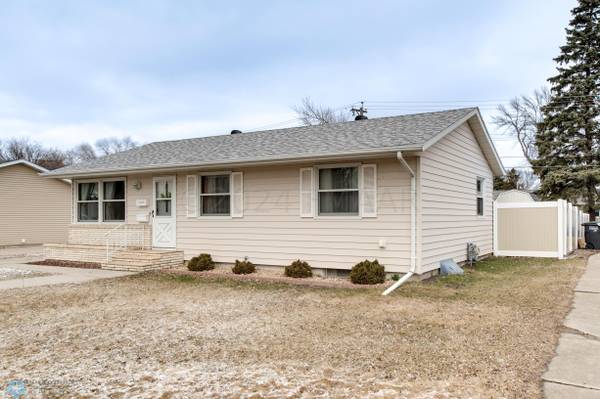 113 27 AVE N, Fargo, ND 58102