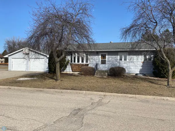 920 WALSH ST, Crookston, MN 56716