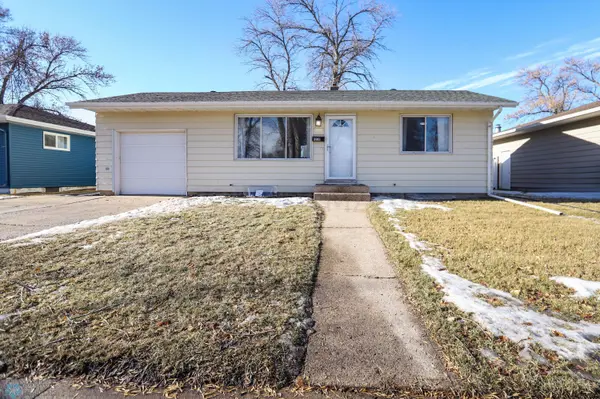 1231 16TH ST N, Moorhead, MN 56560