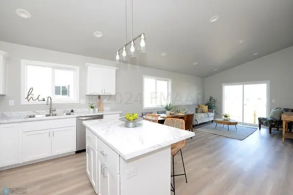 77 CEDAR DR, Mapleton, ND 58059