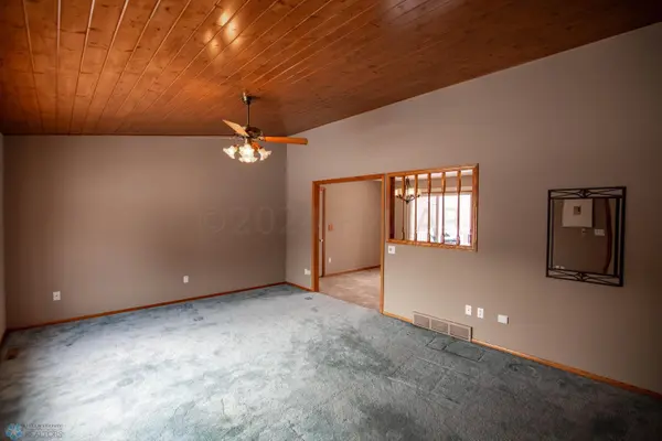 720 BROWNING AVE, Bismarck, ND 58501