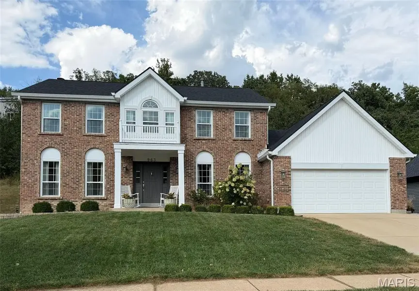 963 San Sebastian DR, Fenton, MO 63026